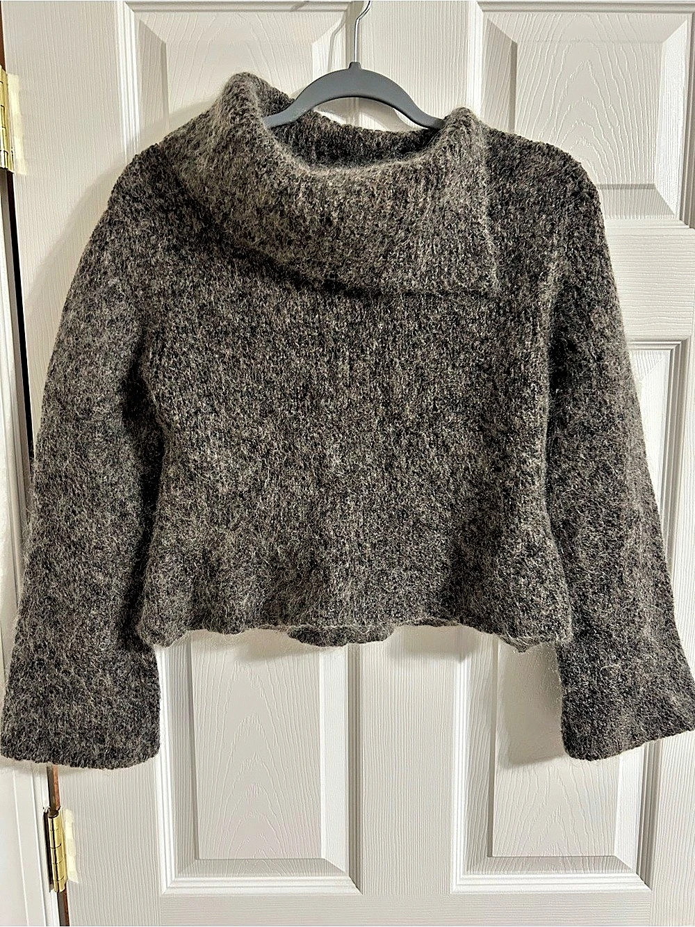 Carbery Ireland Vintage Wool Blend Gray Cropped Sweater Sz Small